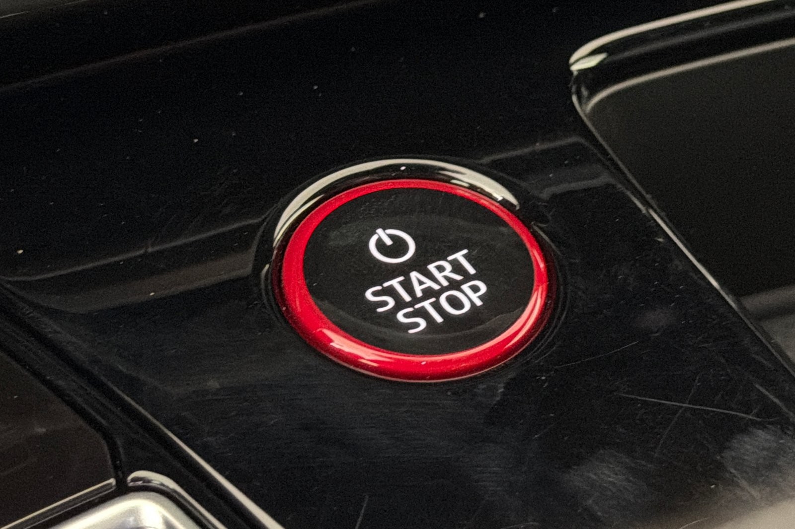 Used 2024 Daytona Gray Pearl Effect Audi Premium Plus quattro image 21