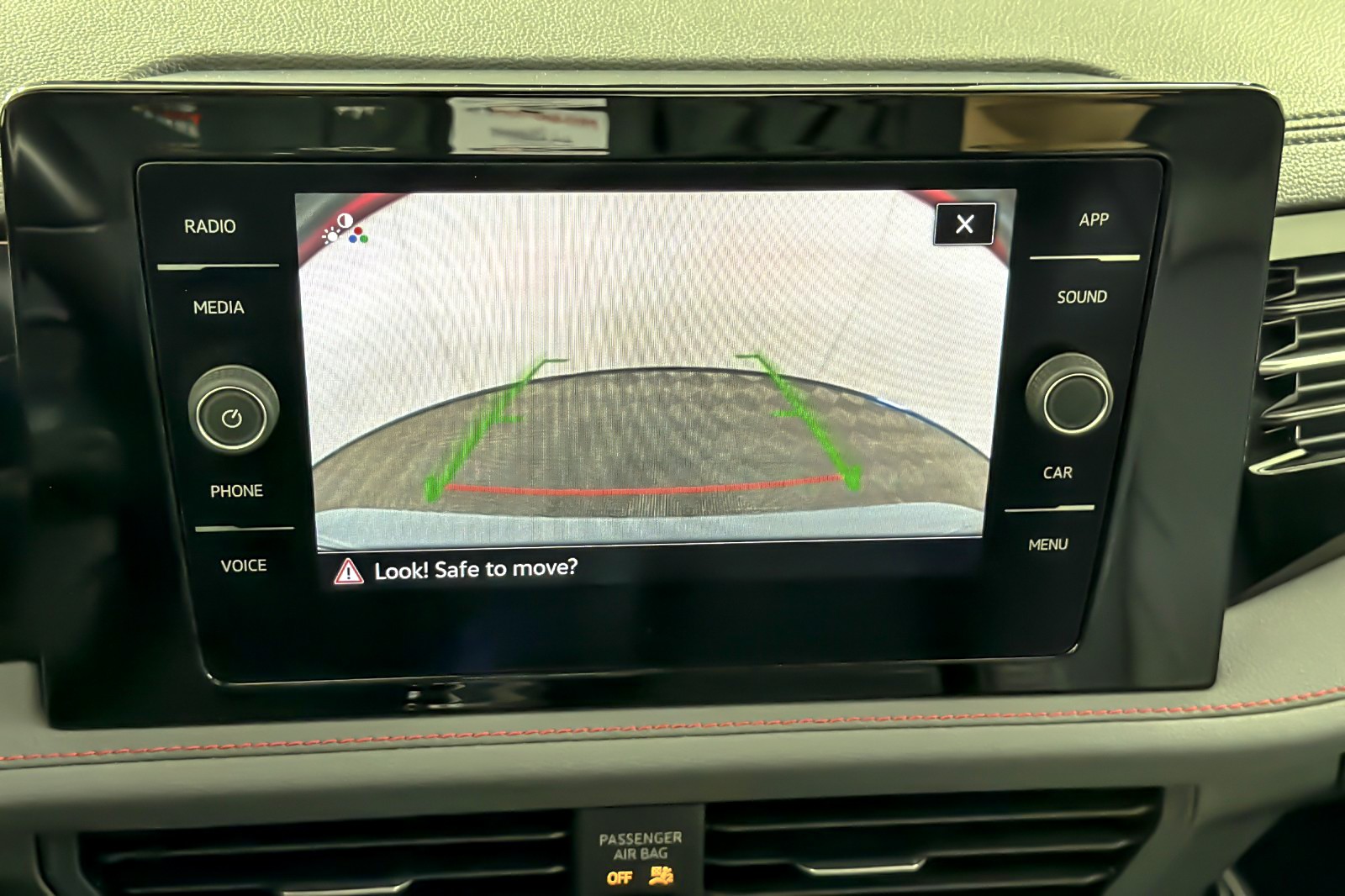 Used 2025 Pure White Volkswagen Autobahn DSG image 17