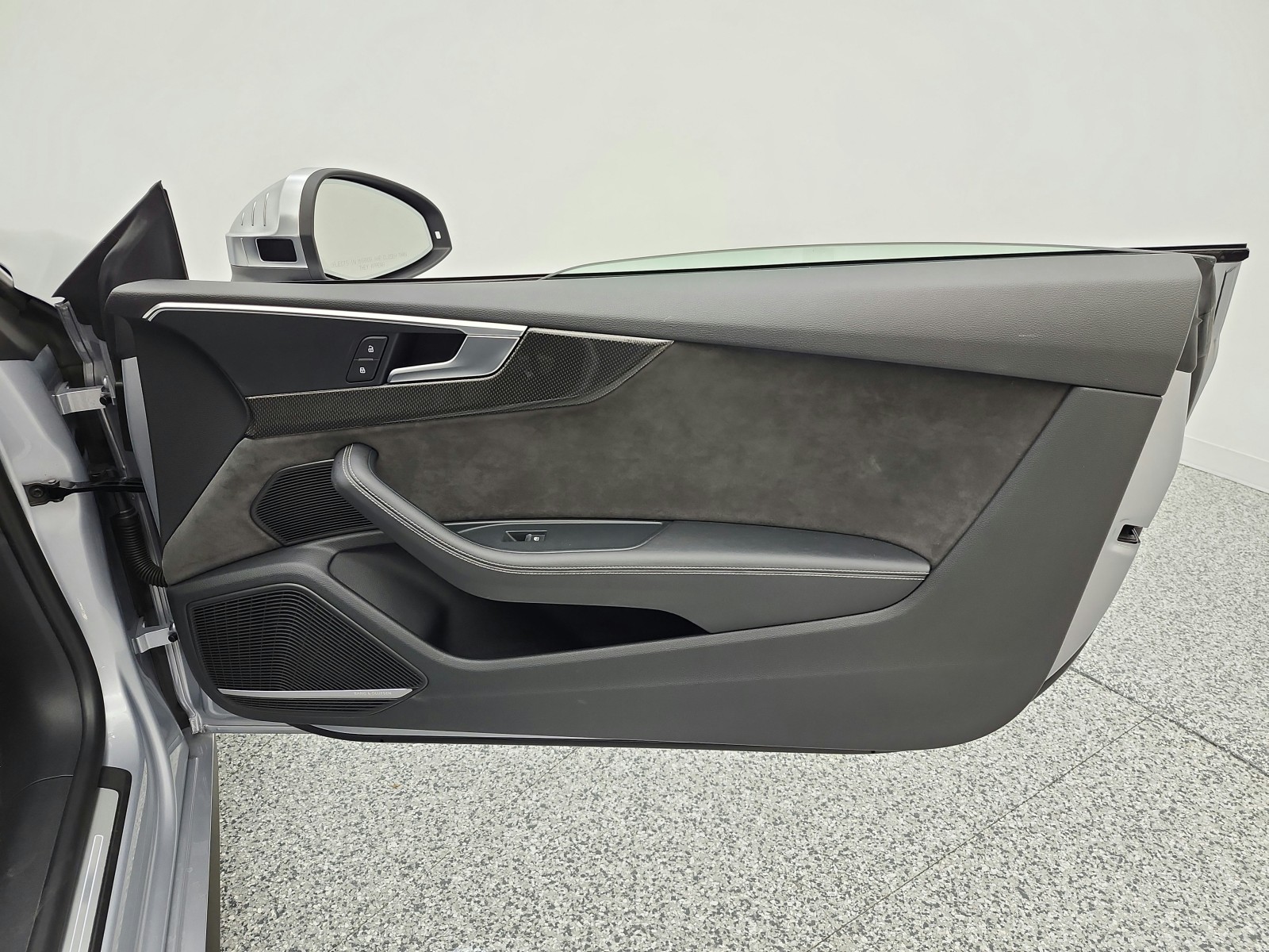 Used 2019 Florett Silver Metallic/Black Roof Audi Premium Plus 3.0 TFSI quattro image 17