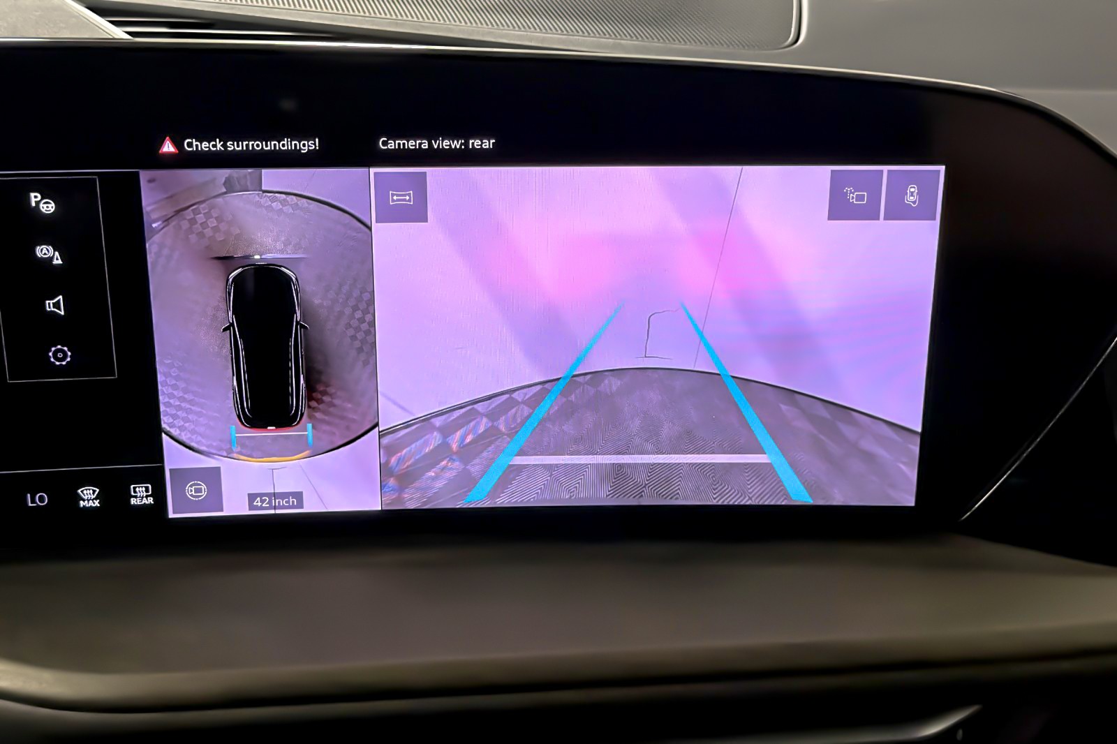 Used 2025 District Green Metallic Audi Premium Plus 2.0 TFSI quattro image 19