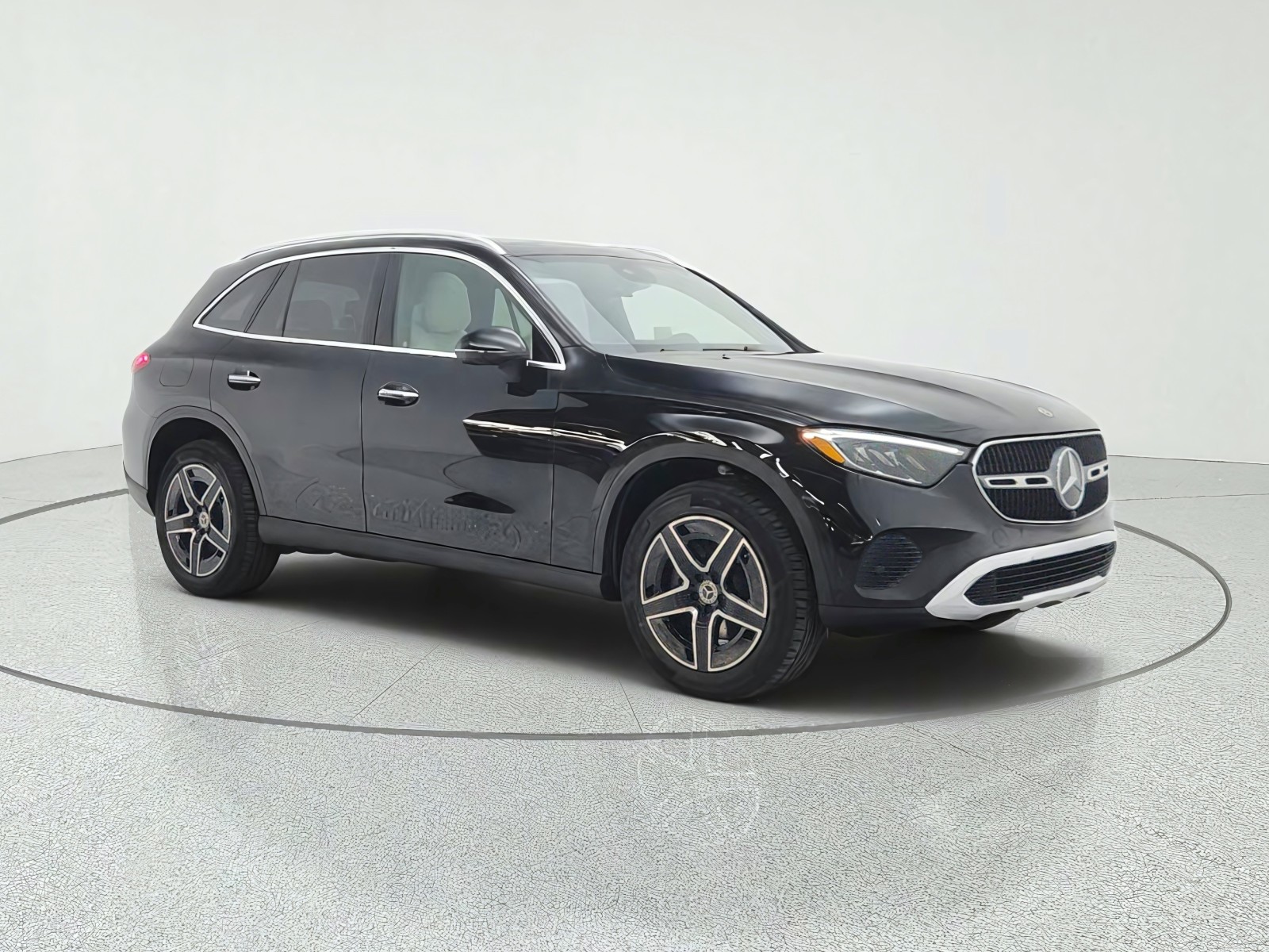 New 2027 Obsidian Black Metallic Mercedes-Benz GLC 300 SUV image 3