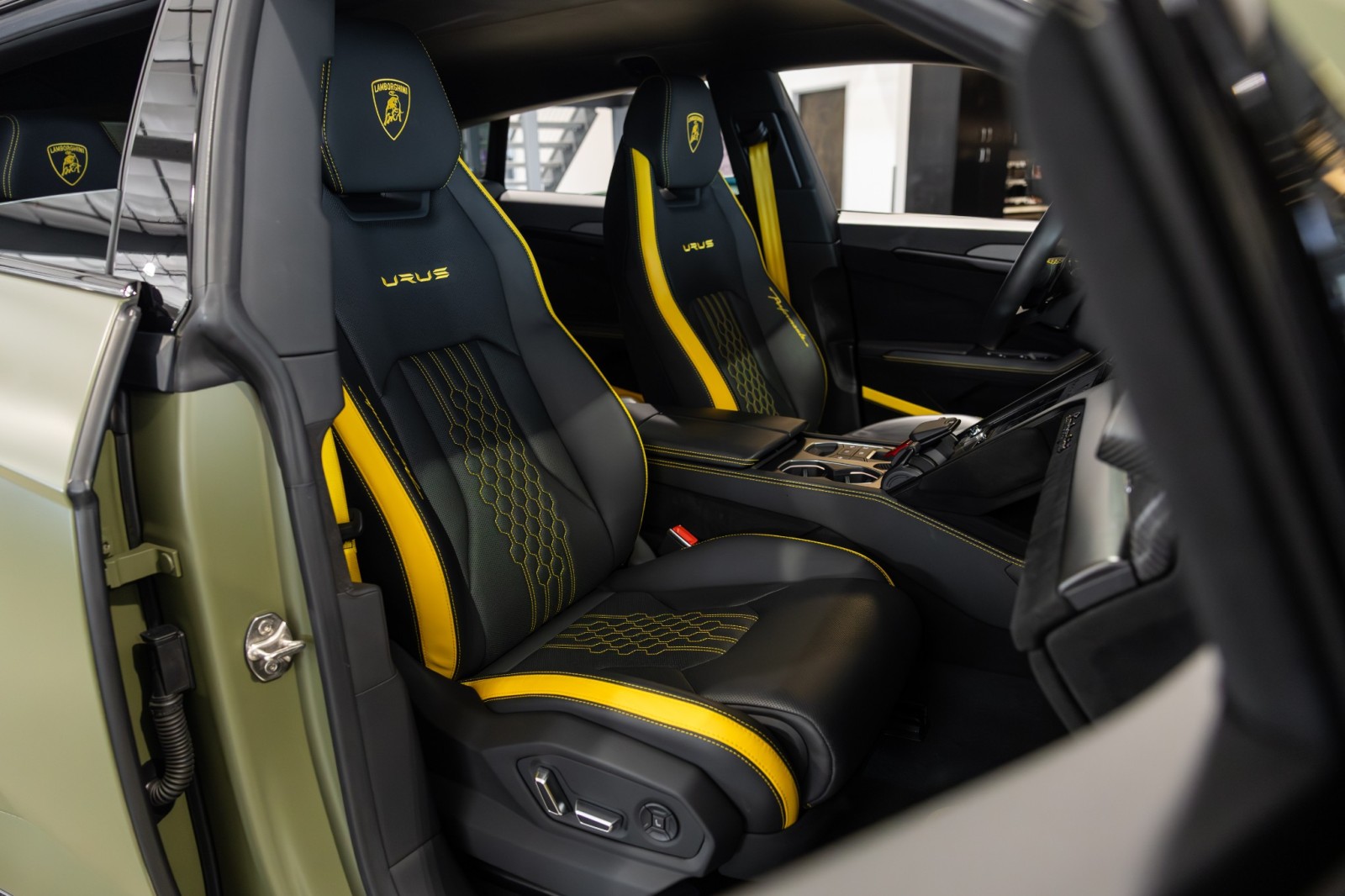 Used Car 2023 Lamborghini Urus  Performante For Sale Under $300,000 In Boerne, Texas