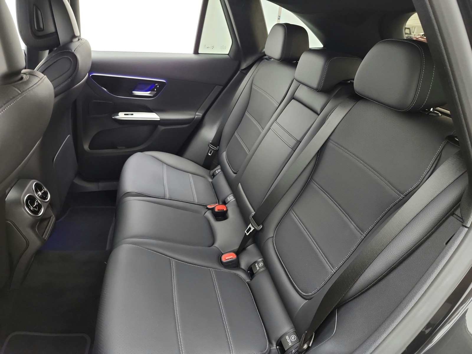 New 2026 Graphite Grey Metallic Mercedes-Benz GLC 300 SUV image 11