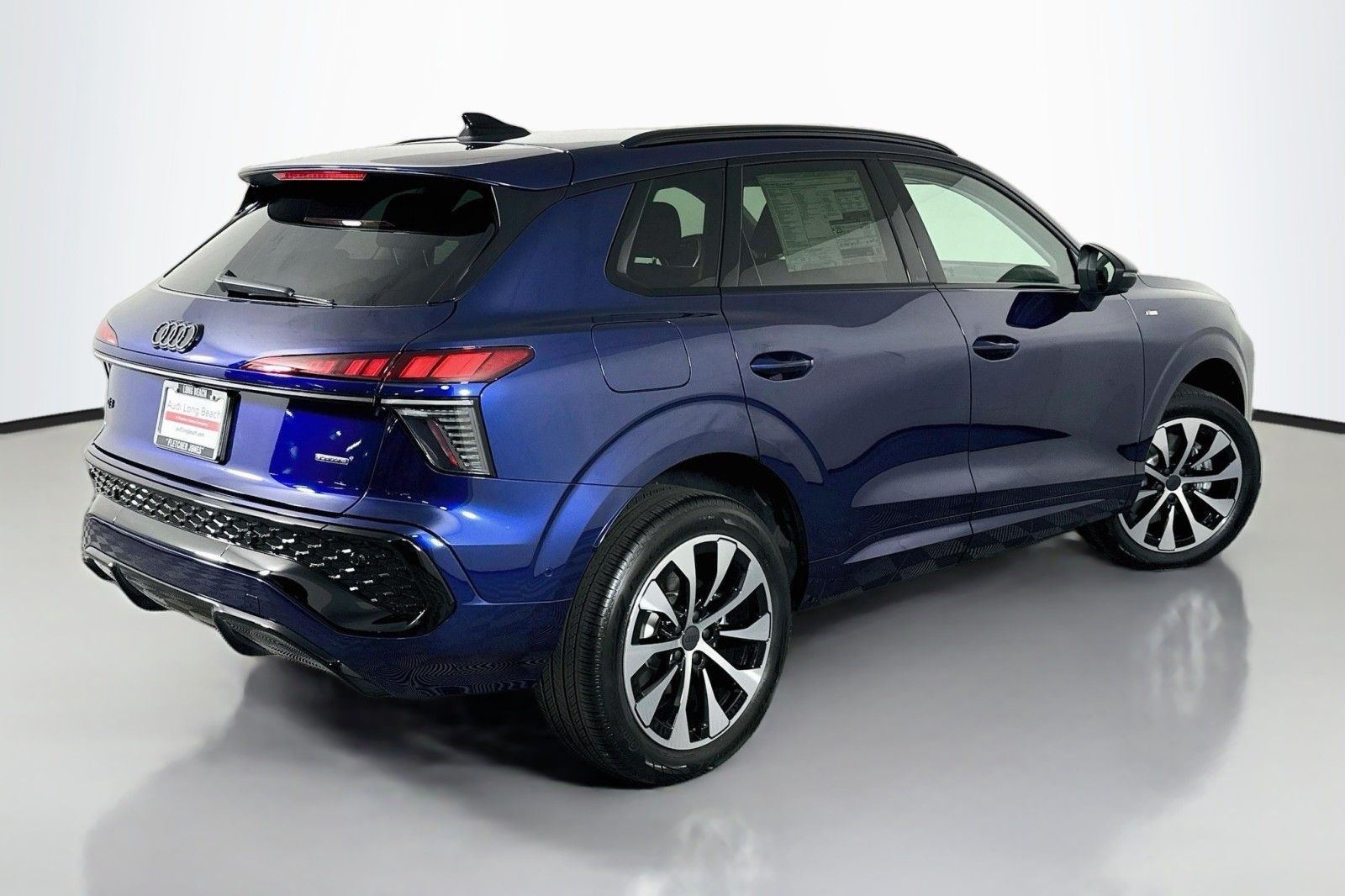 New 2026 Navarra Blue Metallic Audi S line image 13