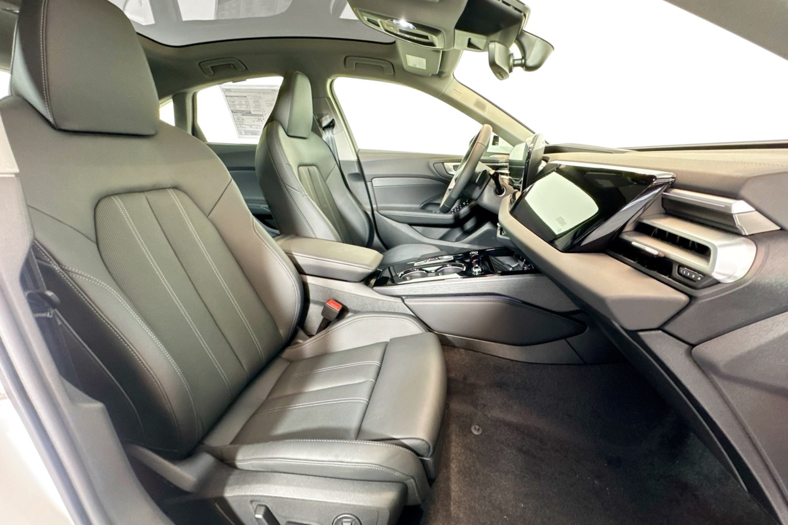 New 2025 Glacier White Metallic Audi Premium Plus 2.0 TFSI quattro image 24