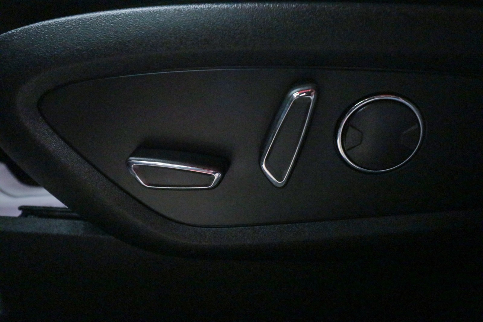 Used Car 2021 Lincoln Nautilus  Standard For Sale Under $30,000 In Austin, Texas