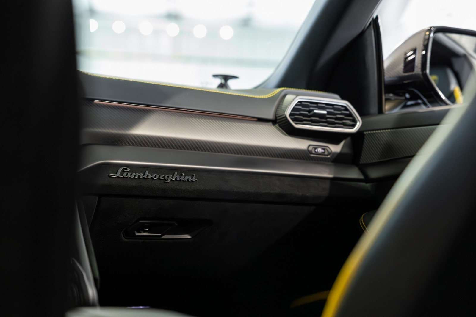 Used Car 2023 Lamborghini Urus  Performante For Sale Under $300,000 In Boerne, Texas