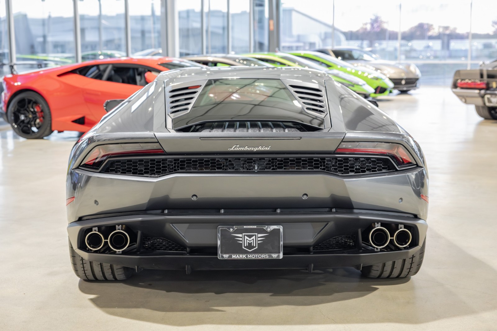 Used Car 2015 Lamborghini Huracan  Lp 610-4 - Transparent Engine Bonnet - Front Lift - Carbon Ceramic Brakes For Sale Under $240,000 In Boerne, Texas