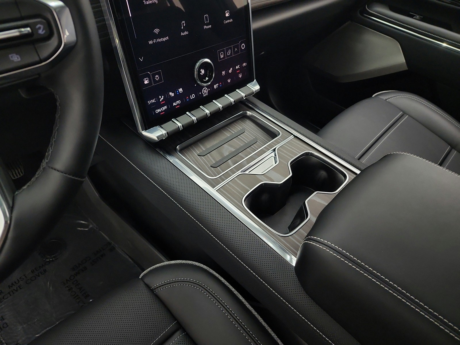 Used 2025 Onyx Black GMC e4WD Crew Cab Max Range Denali image 11