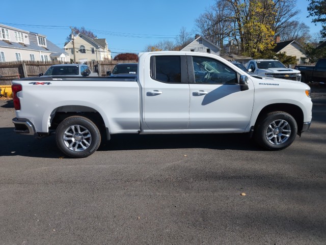 2025 Chevrolet Silverado 1500 LT 4