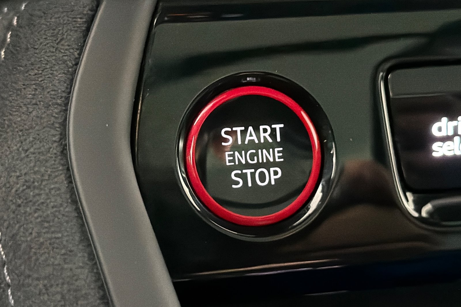 Used 2025 Tambora Gray Metallic Audi Premium Plus 3.0 TFSI quattro image 22