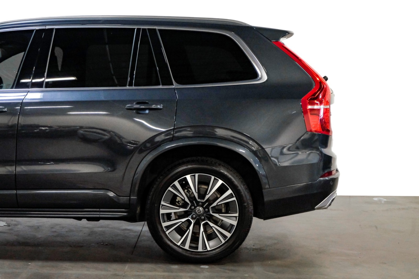 2021 Volvo XC90 T6 AWD Momentum 7P ClimatePkg AdvancedPkg ProtectionPkgPremier 2 12