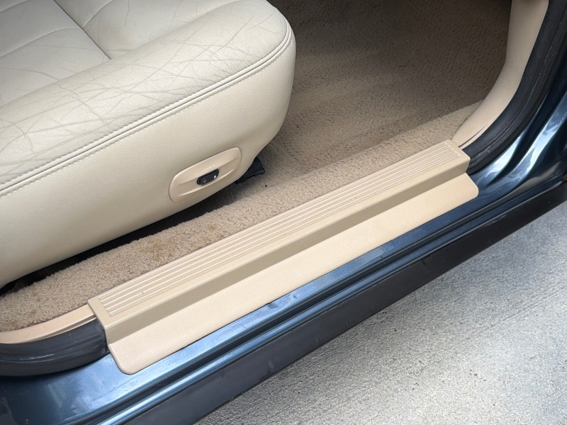 2007 Mercury Grand Marquis LS LOW MILES 52,599 1 OWNER in ,