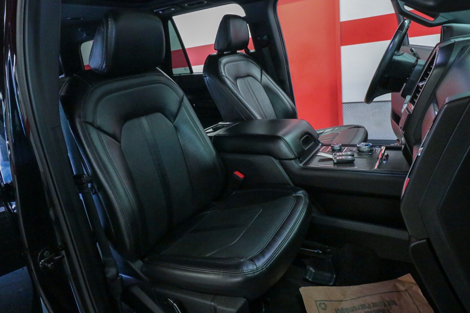 Used Car 2021 Ford Expedition  Limited For Sale Under $35,000 In Austin, Texas