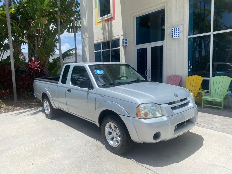 2002 Nissan Frontier 2WD XE XCAB 5 SPD AC 4 CYL in ,