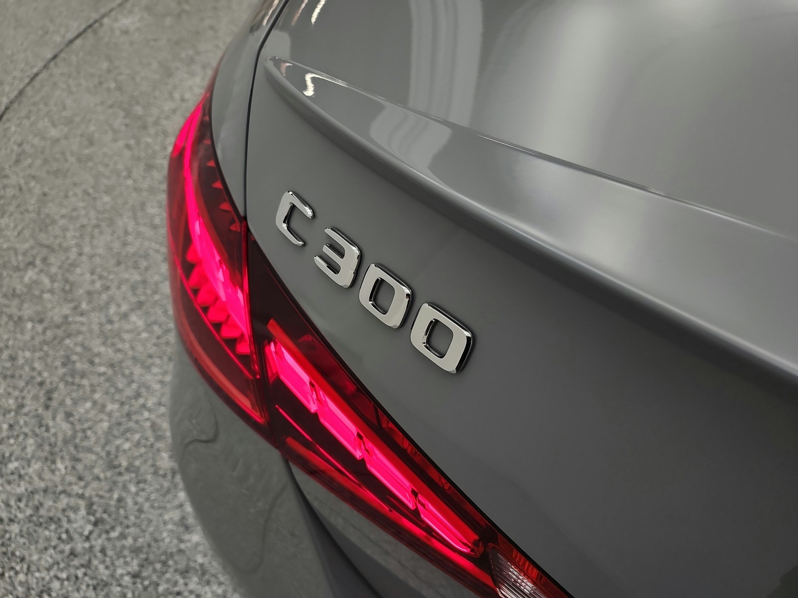 New 2026 MANUFAKTUR Alpine Grey Mercedes-Benz C 300 image 17