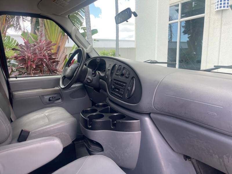 2006 Ford Econoline Wagon XLT 8 PASS LOW MILES 56328 in ,