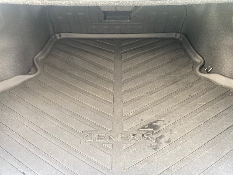 2013 Hyundai Genesis 3.8L LOW MILES 33,576 in , 