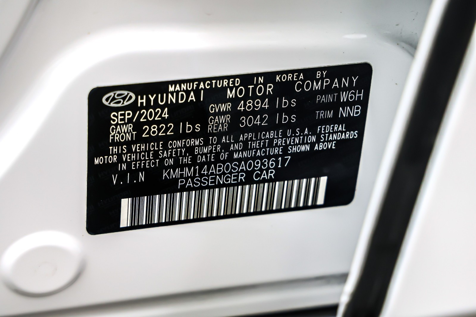 Used 2025 Serenity White Hyundai SE Standard Range RWD image 24