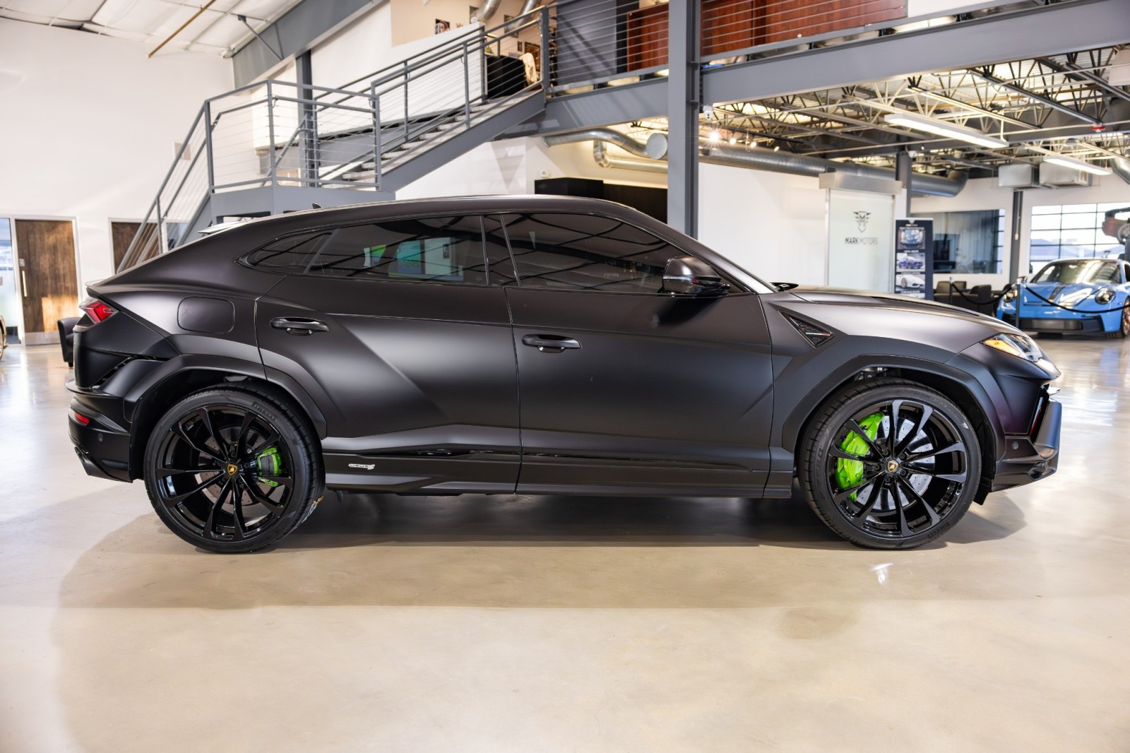 Used Car 2023 Lamborghini Urus  S For Sale Under $250,000 In Boerne, Texas