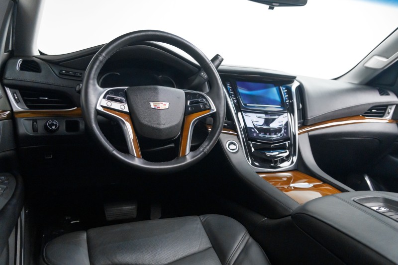 2018 Cadillac Escalade ESV Premium Luxury in , 