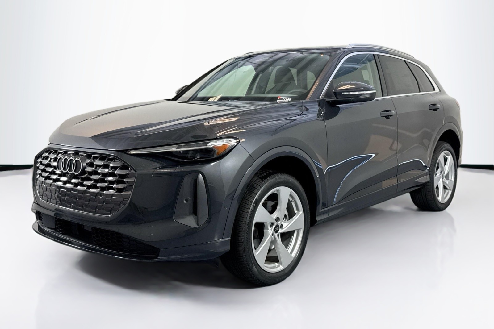 2025 Audi New Q5 Premium Plus's photo