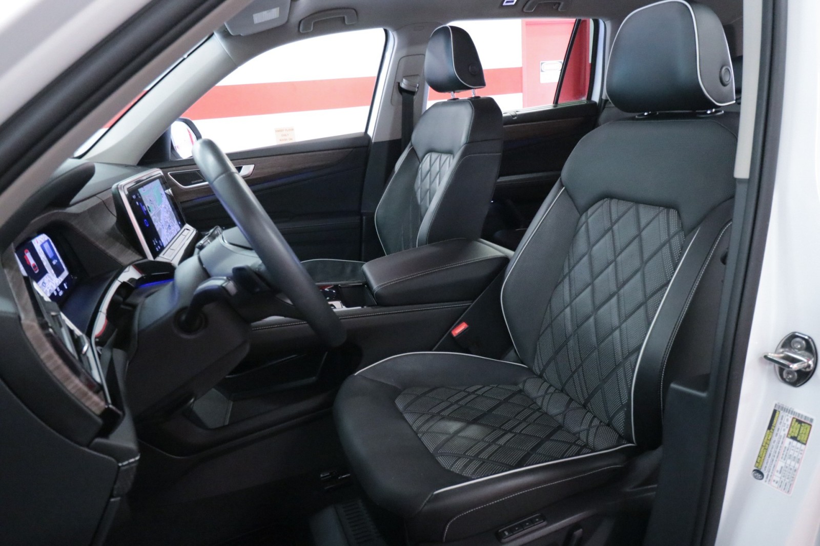 Used Car 2024 Volkswagen Atlas  2.0t Sel Premium R-line For Sale Under $40,000 In Austin, Texas