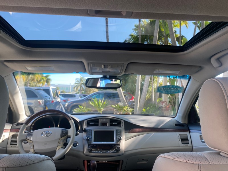 2011 Toyota Avalon Limited LOW MILES 80,879 in ,