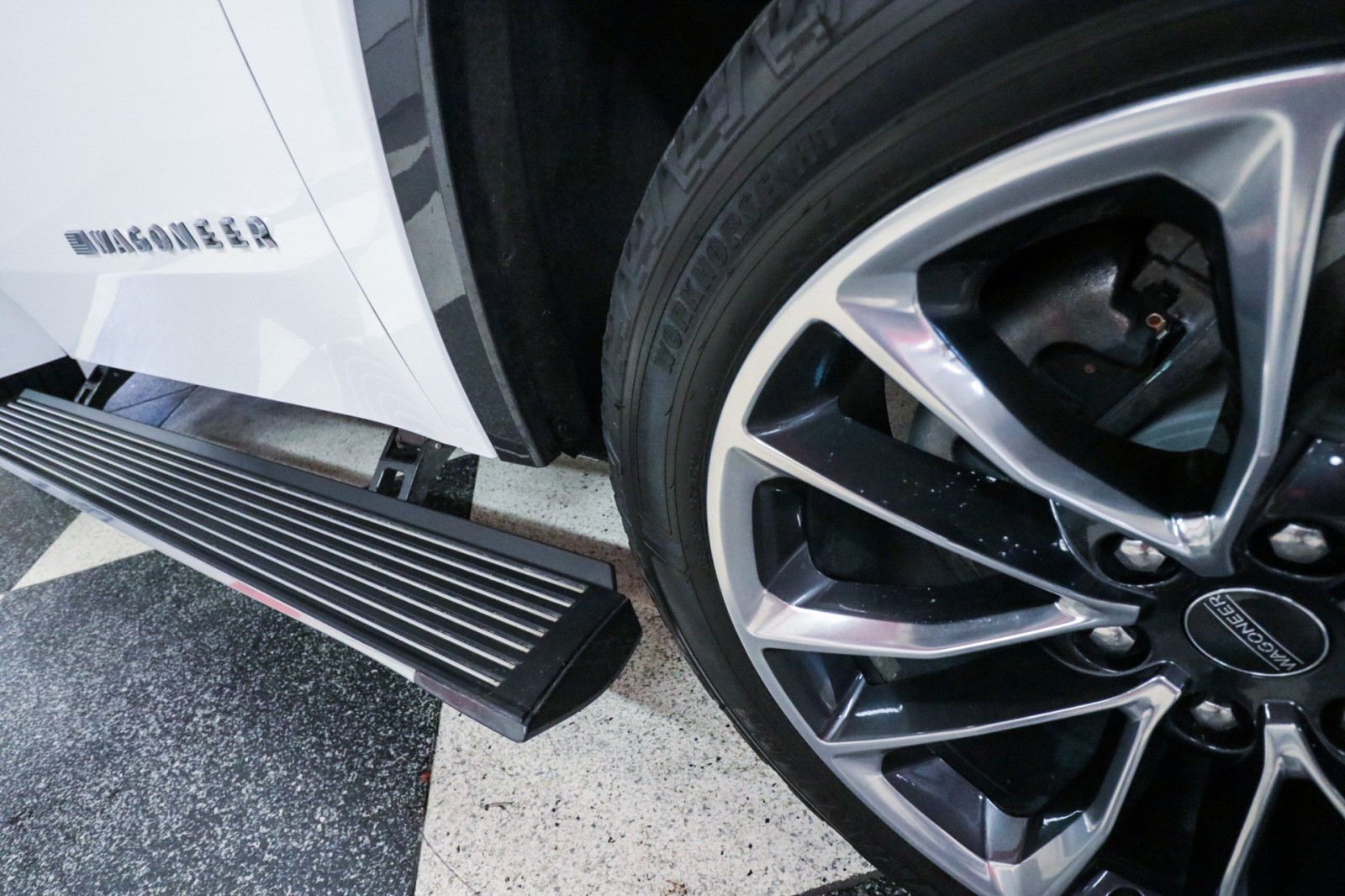 Used Car 2022 Jeep Wagoneer  Series Iii For Sale Under $35,000 In Austin, Texas