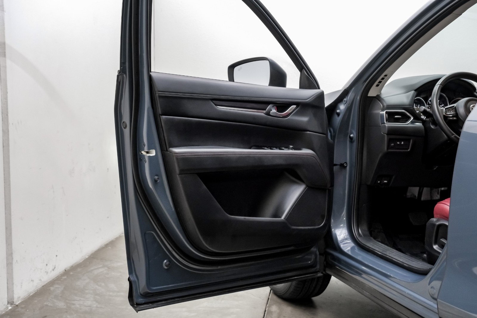 2022 Mazda CX-5 2.5 S Carbon Edition Bose Audio Leather Trim 44