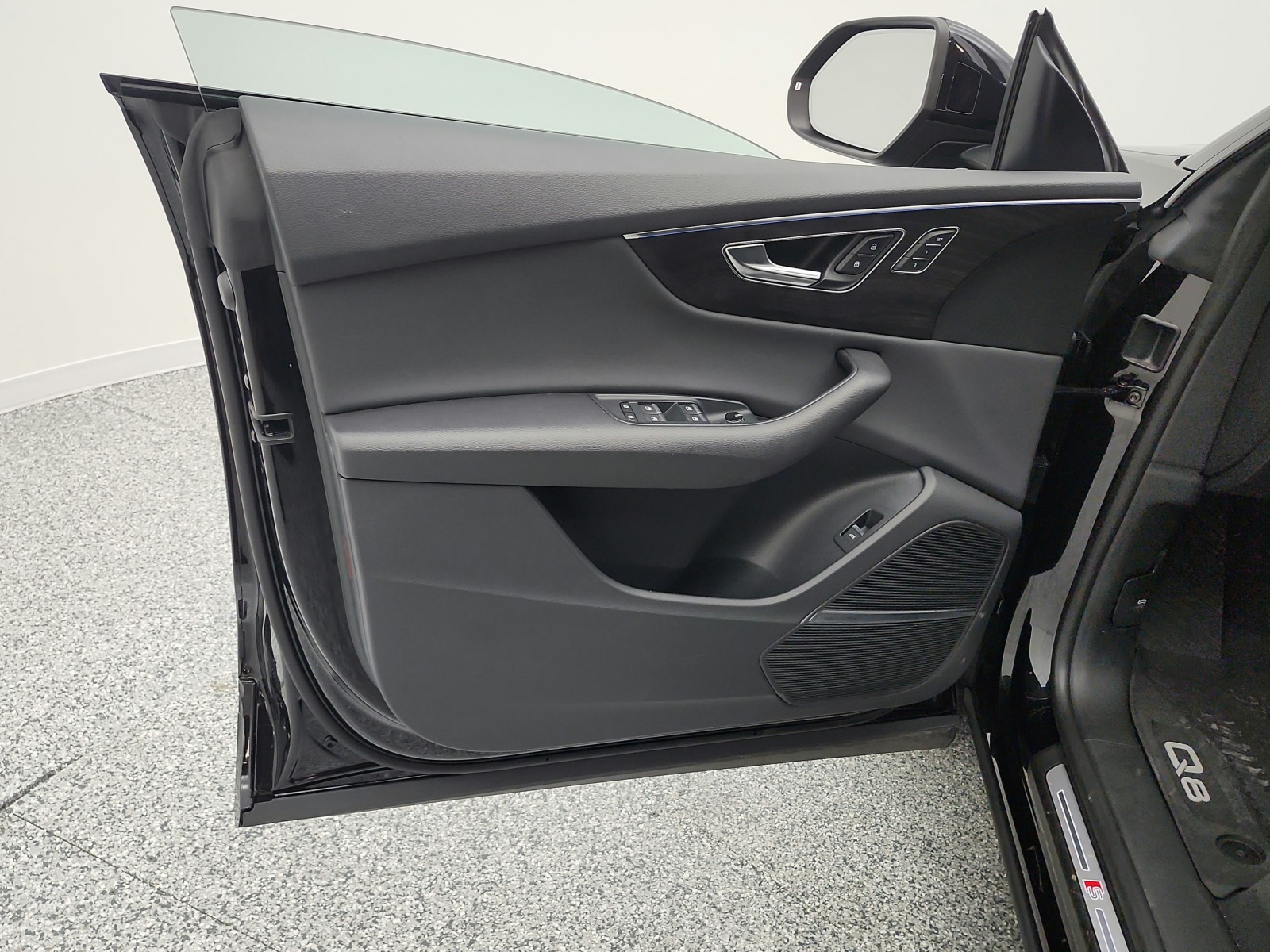 Used 2022 Mythos Black Metallic Audi Premium Plus 55 TFSI quattro image 15