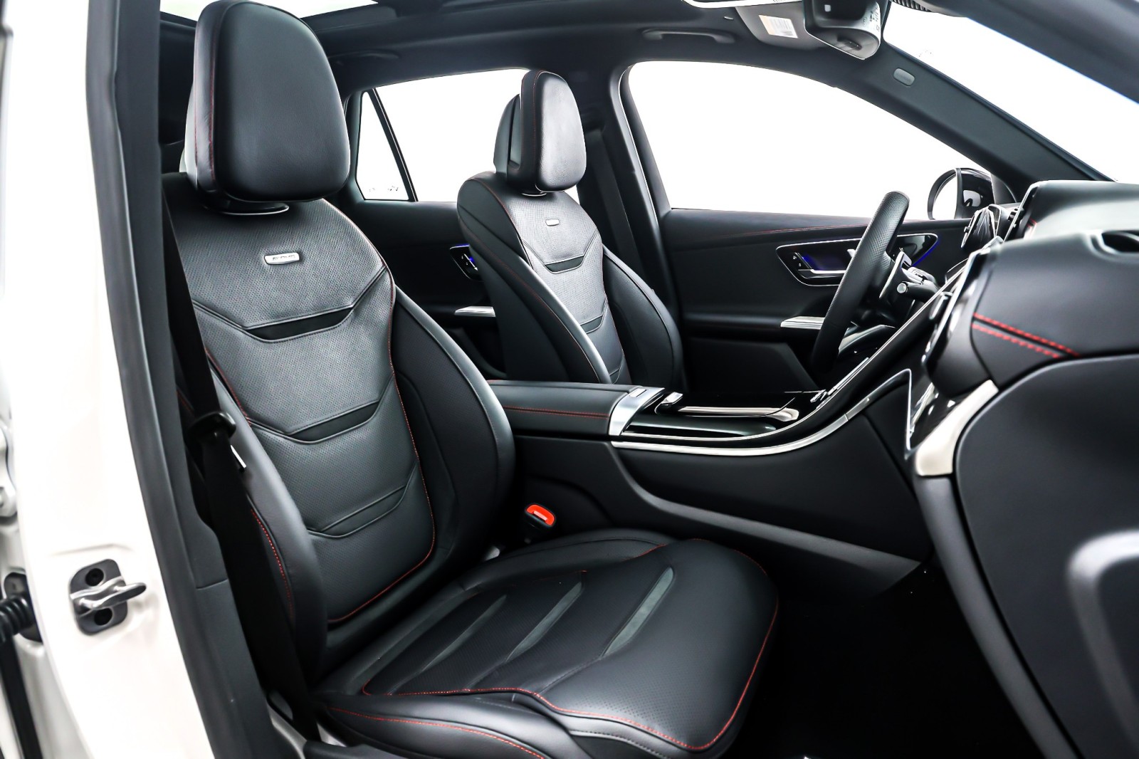 New 2026 Polar White Mercedes-Benz AMG® GLC 43 image 7