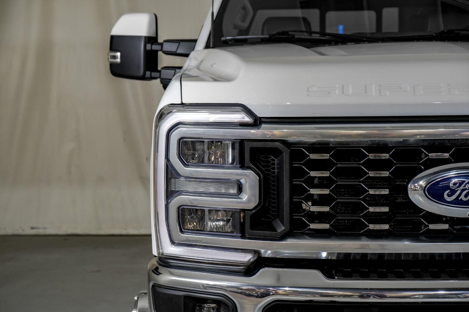 2023 Ford F-350 Lariat 37