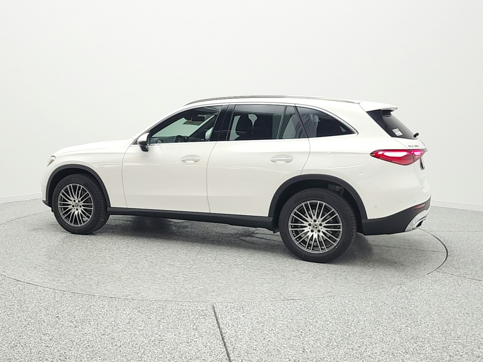 New 2026 Polar White Mercedes-Benz GLC 300 SUV image 8
