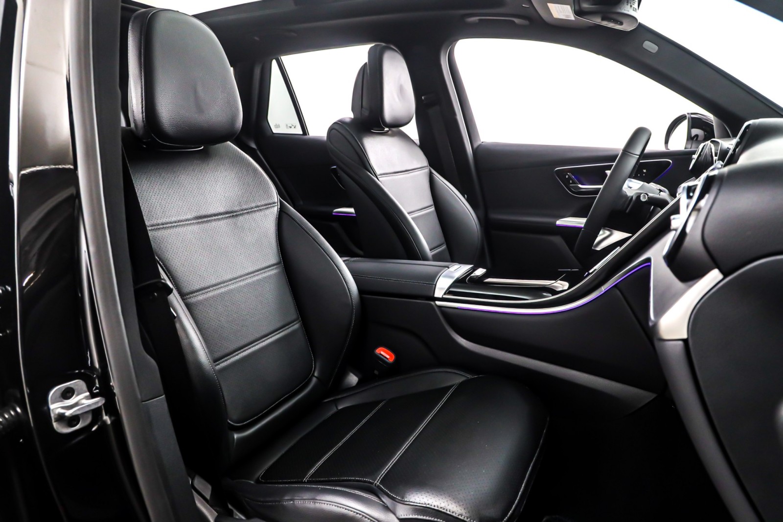 New 2026 Black Mercedes-Benz GLC 300 image 7