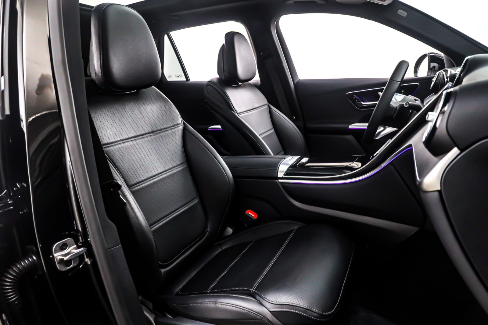 New 2026 Black Mercedes-Benz GLC 300 image 7