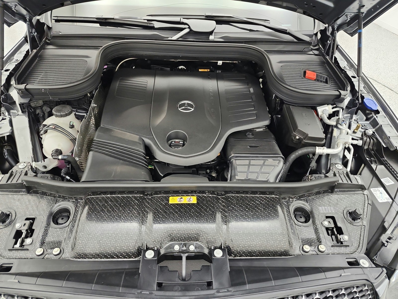 New 2026 Selenite Grey Metallic Mercedes-Benz GLE 450 image 12