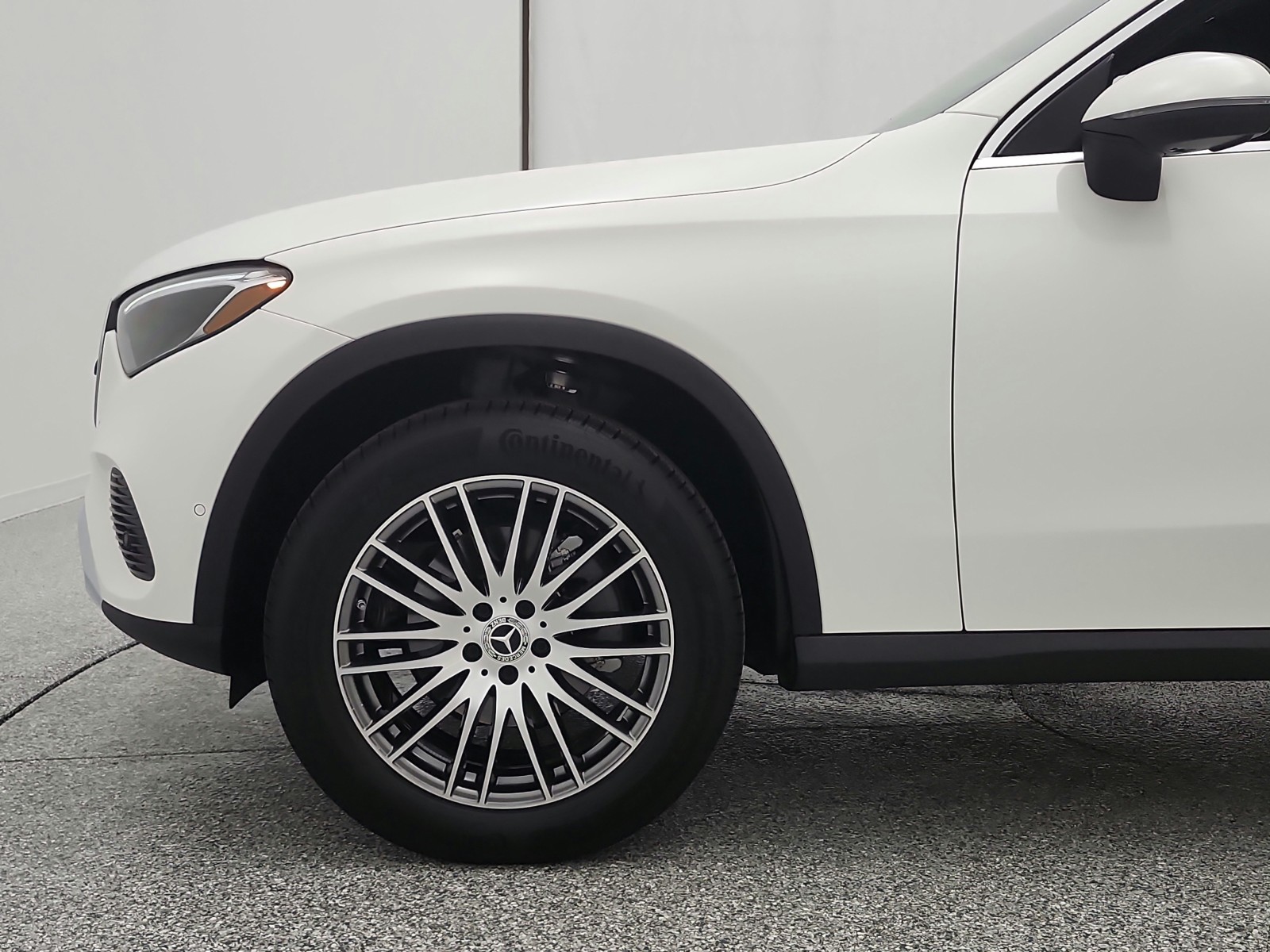 Certified Used 2025 Polar White Mercedes-Benz GLC 300 SUV image 19