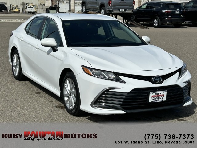 2024 Toyota Camry LE FWD