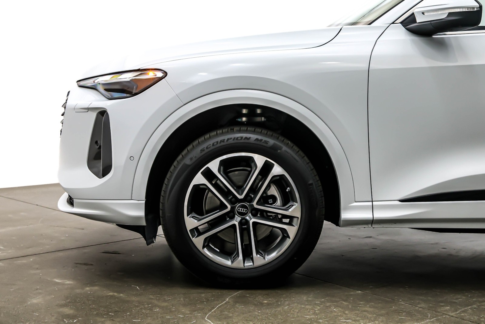 New 2025 Glacier White Metallic Audi Premium 2.0 TFSI quattro image 10