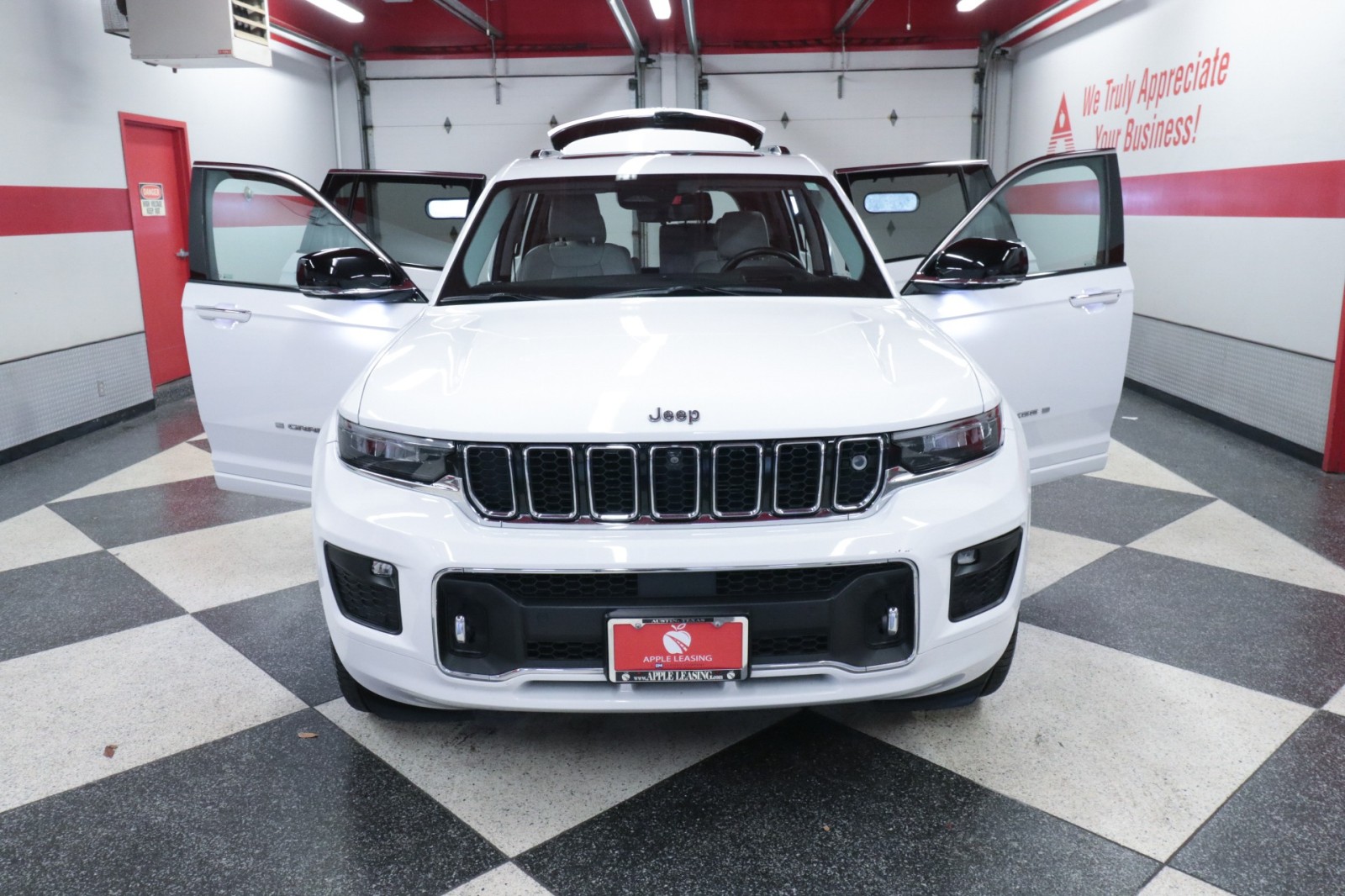 Used Car 2021 Jeep Grand Cherokee L  Overland For Sale Under $30,000 In Austin, Texas