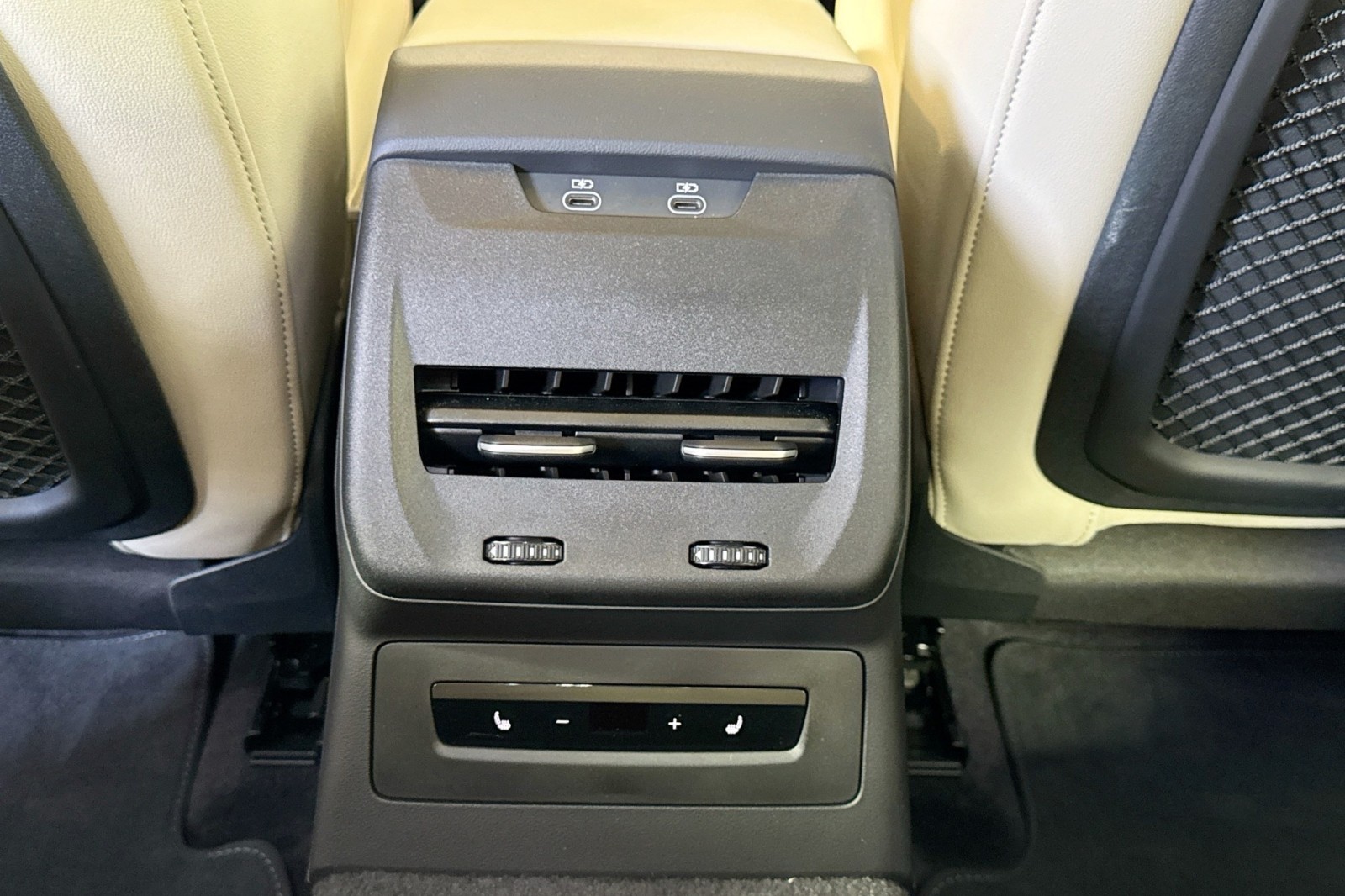 Used 2025 HORIZON BLUE Audi Prestige image 22