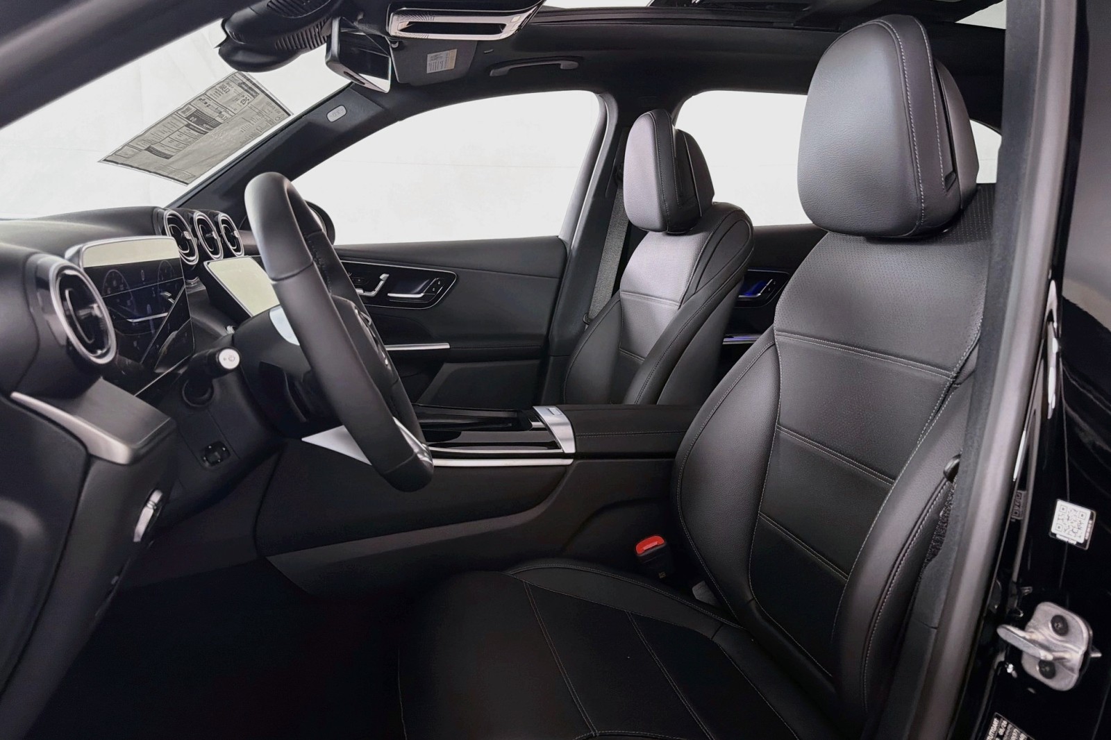 New 2026 Black Mercedes-Benz GLC 300 4MATIC® SUV image 18