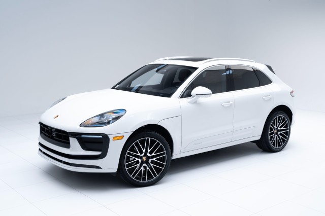 2025  Macan  in , 