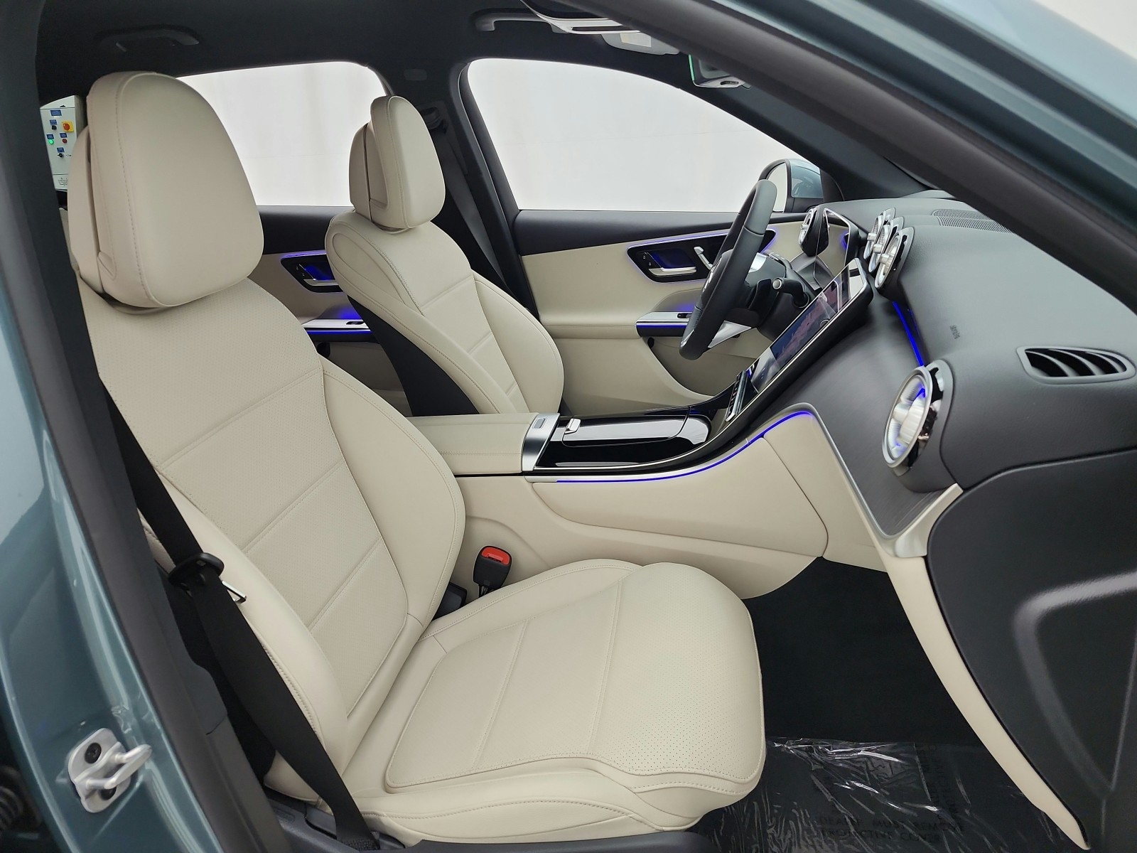 New 2026 Verde Silver Metallic Mercedes-Benz GLC 300 4MATIC® SUV image 14