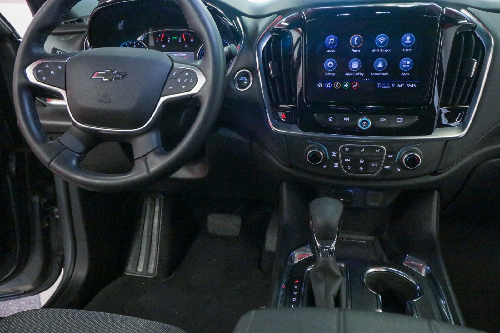 Used Car 2023 Chevrolet Traverse  Lt Cloth For Sale Under $30,000 In Austin, Texas