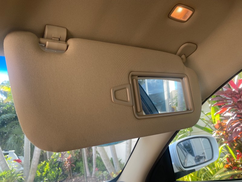 2013 Hyundai Genesis 3.8L LOW MILES 33,576 in , 