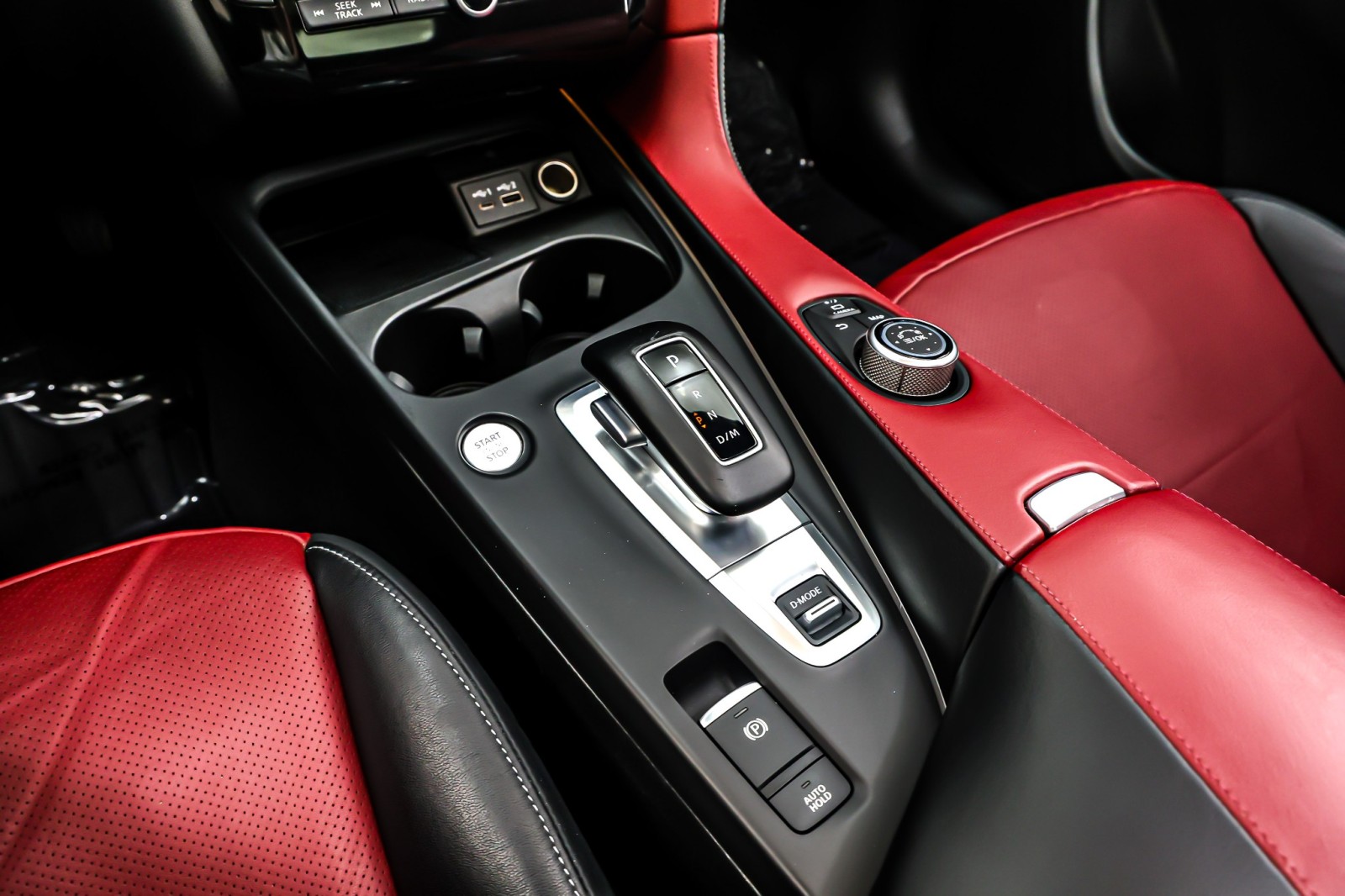 Used 2023 Black Obsidian INFINITI SPORT FWD image 7