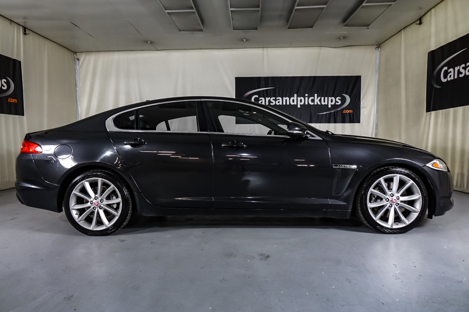 2015 Jaguar XF V6 Sport 5