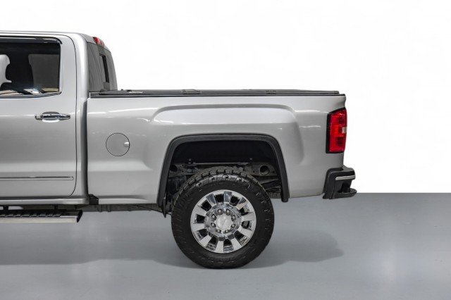 2019 GMC Sierra 2500HD Denali 11